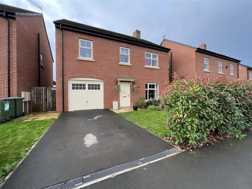 4 bed detached house for sale in Henson Close, Whetstone, Leicester LE8, £340,000