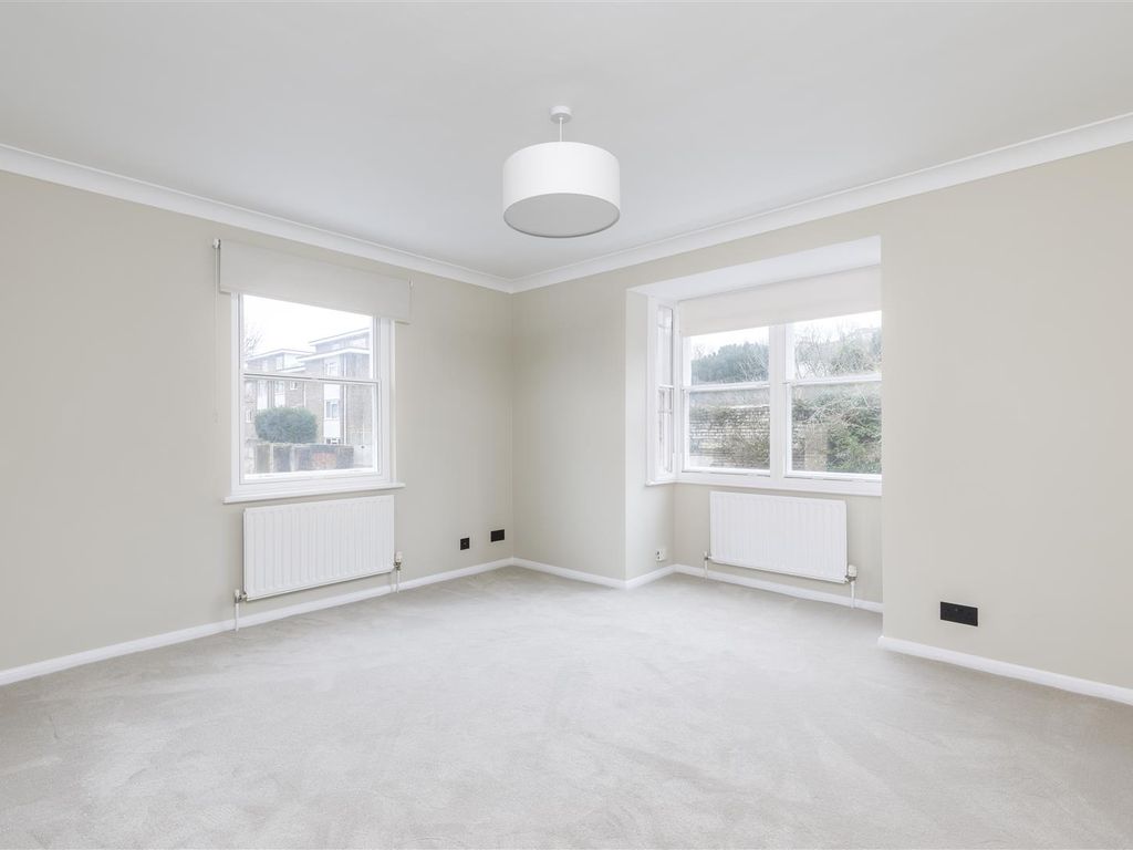 2 bed flat to rent in Preston Road, Preston, Brighton BN1, £1,600 pcm