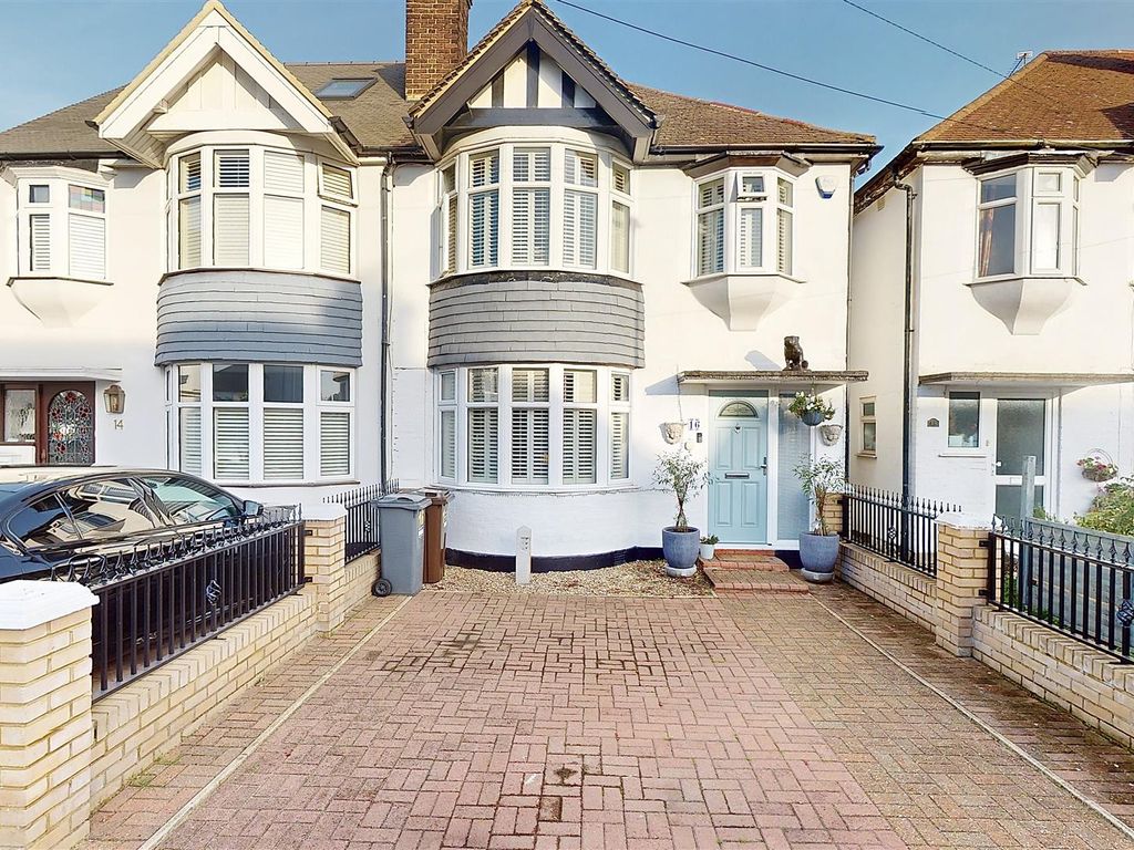 3 bed semi-detached house for sale in Heddon Close, Isleworth TW7, £685,000