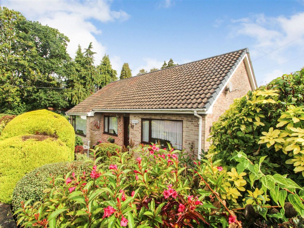 3 bed bungalow for sale in Nash Close, Dibden Purlieu, Southampton SO45, £395,000