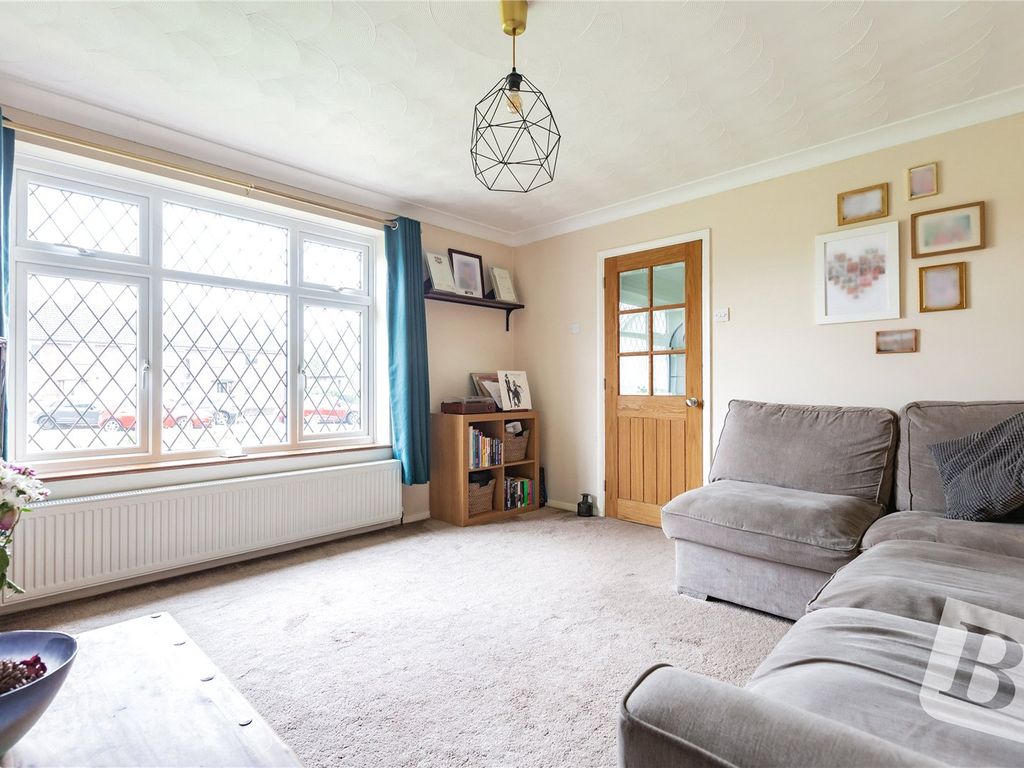 3 bed terraced house for sale in Roseberry Gardens, Upminster RM14, £400,000