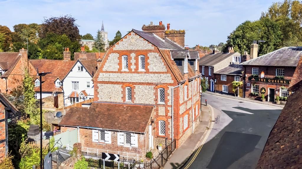 5 bed semi-detached house for sale in Old Town, Buckinghamshire HP5, £800,000