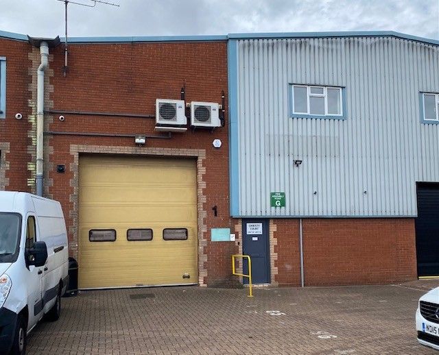 Warehouse to let in Christy Court, Basildon SS15, £38,400 pa