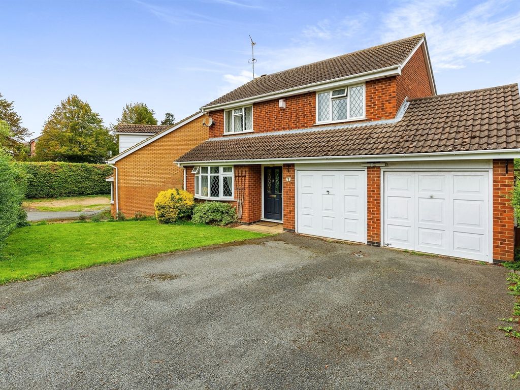 4 bed detached house for sale in Barrington Road, Rushden NN10, £400,000