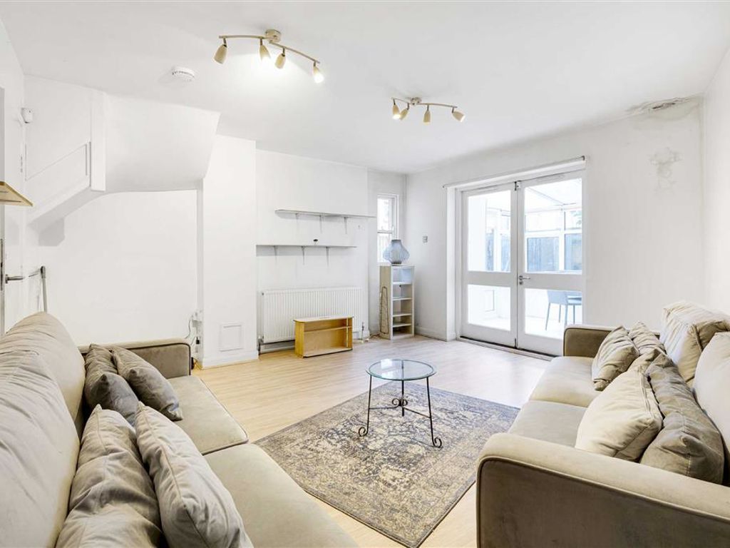 3 bed property for sale in Chilton Street, London E2, £820,000