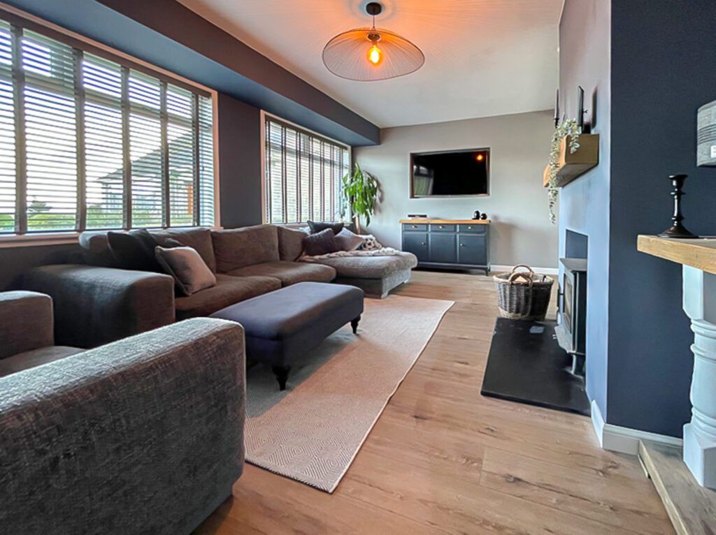 4 bed detached house for sale in Burnhouse Drive, Dechmont, West Lothian EH52, £370,000