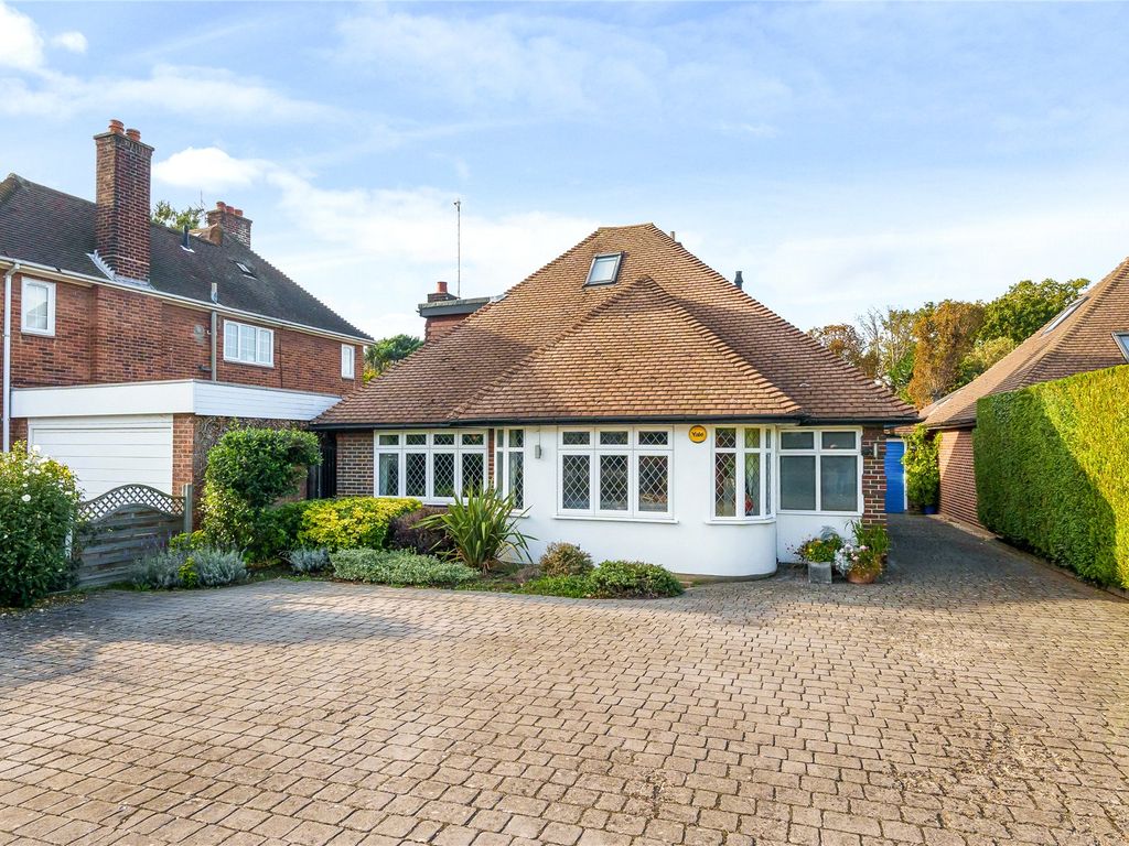 2 bed bungalow for sale in Grove Park Road, London SE9, £815,000