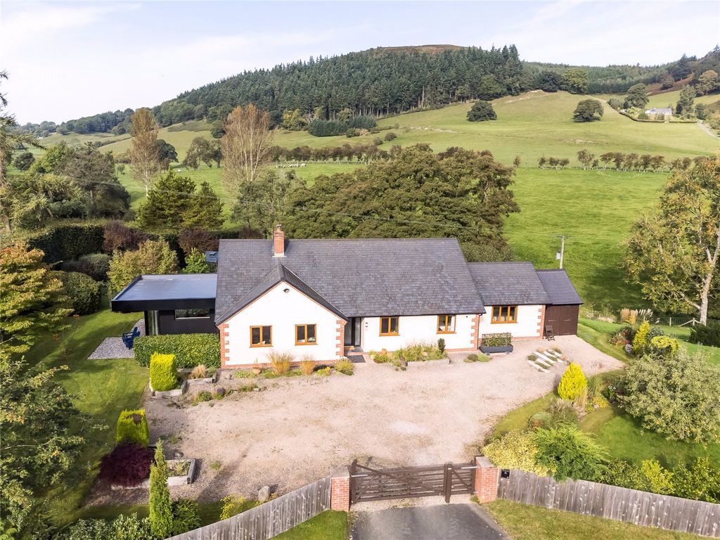 3 bed bungalow for sale in Llanfyllin, Powys SY22, £520,000