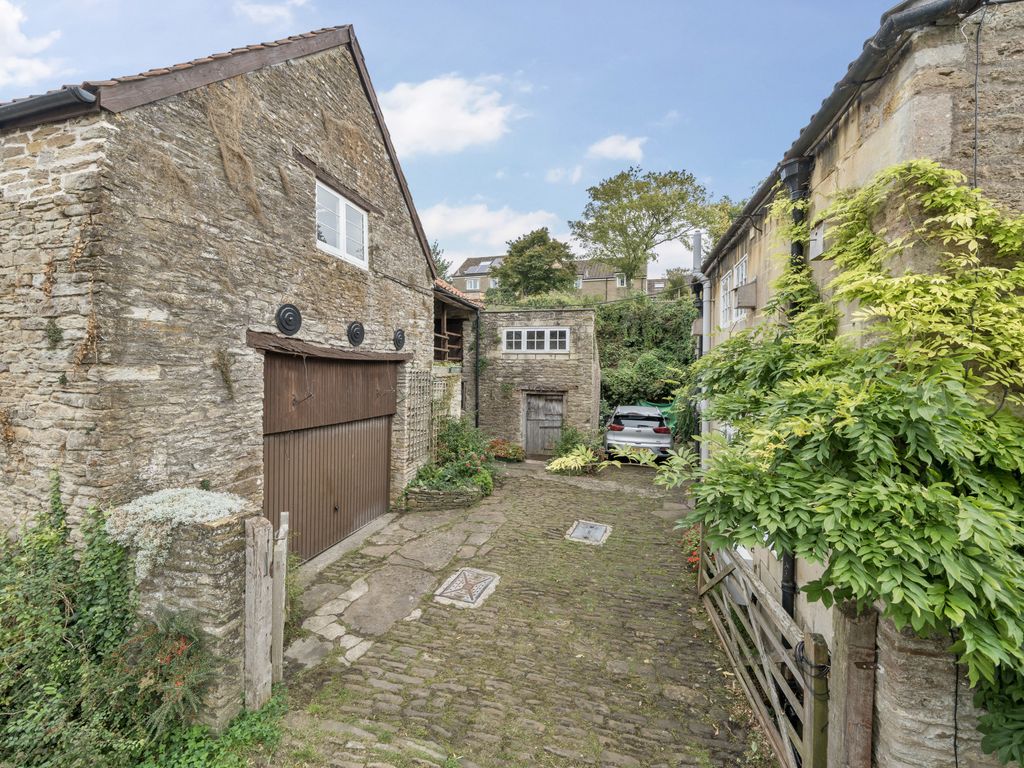 6 bed end terrace house for sale in North Street, Norton St. Philip, Bath, Somerset BA2, £950,000