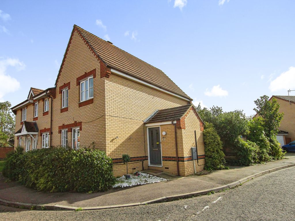 3 bed end terrace house for sale in Morton Close, Ely CB7, £350,000