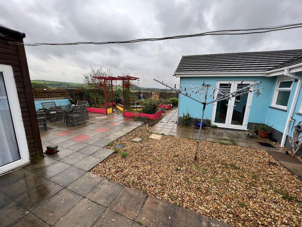 4 bed bungalow for sale in Pennant, Nr.Aberaeron, Ceredigion SY23, £425,000