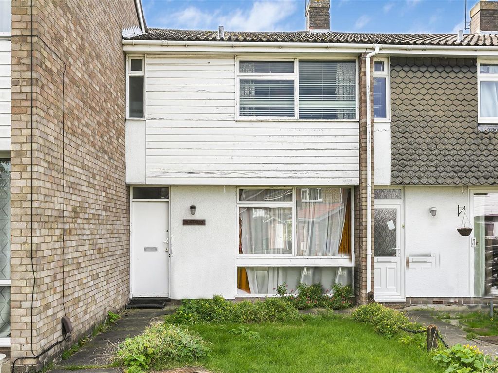 3 bed terraced house for sale in Acrefield Drive, Cambridge CB4, £425,000