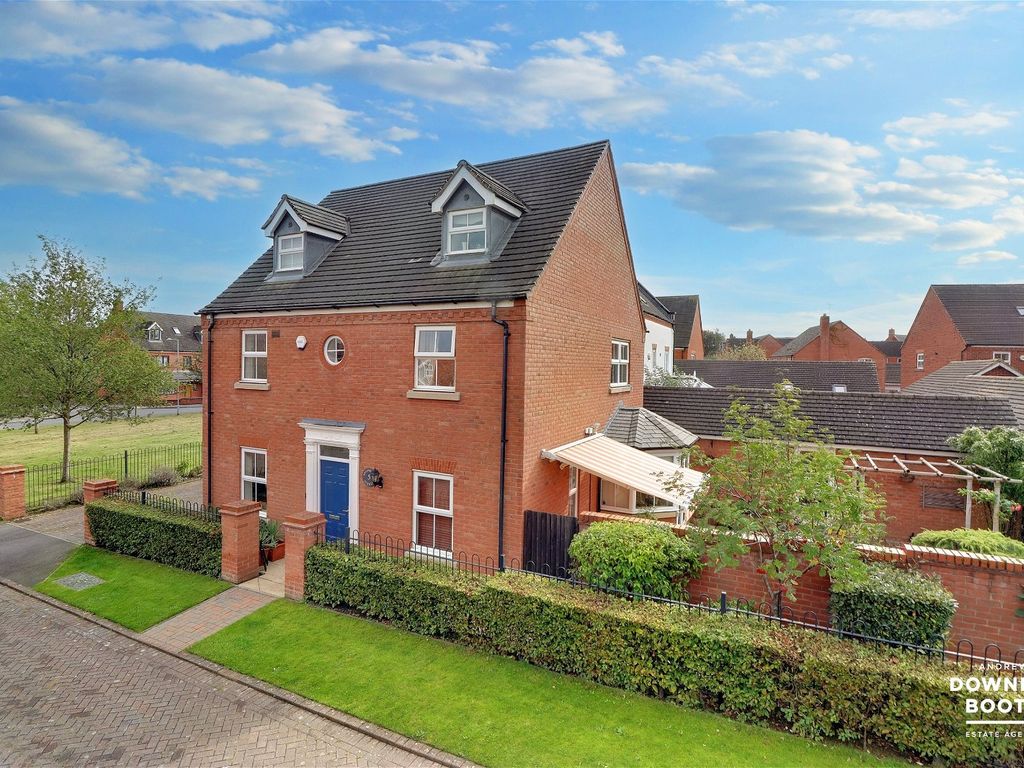 5 bed detached house for sale in Allington Avenue, Lichfield WS13, £515,000