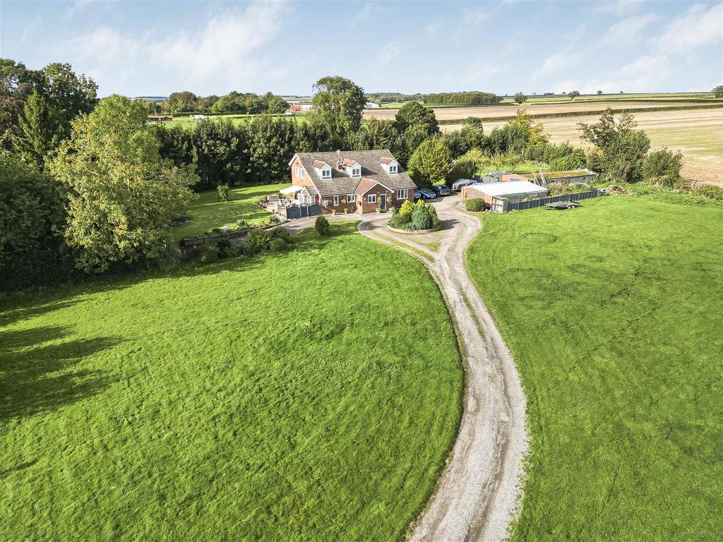 4 bed property for sale in The Spinney, Garton-On-The-Wolds, East Yorkshire YO25, £750,000