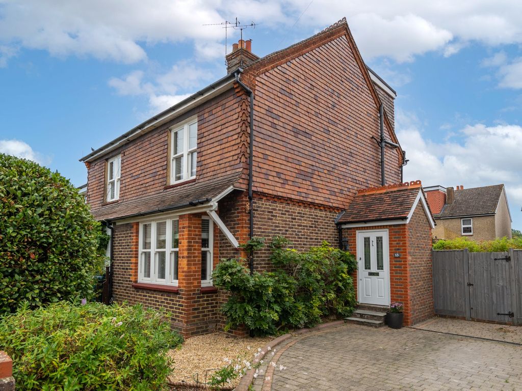 3 bed cottage for sale in Trentham Road, Redhill RH1, £550,000