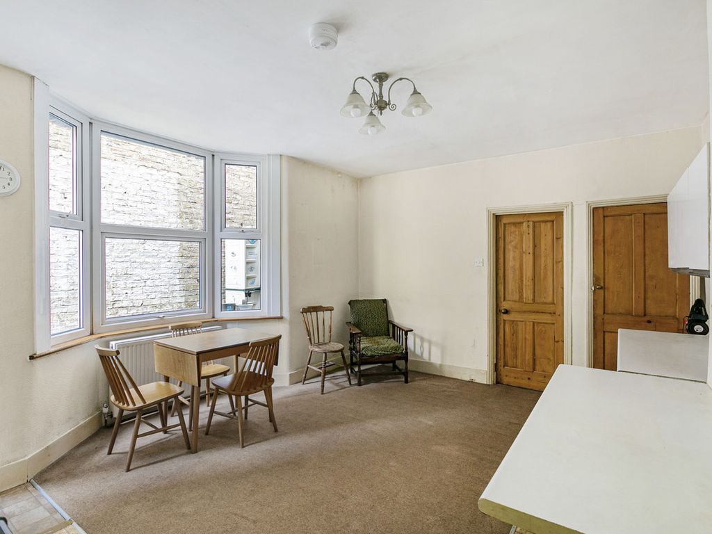 2 bed maisonette for sale in Bovill Road, London SE23, £440,000