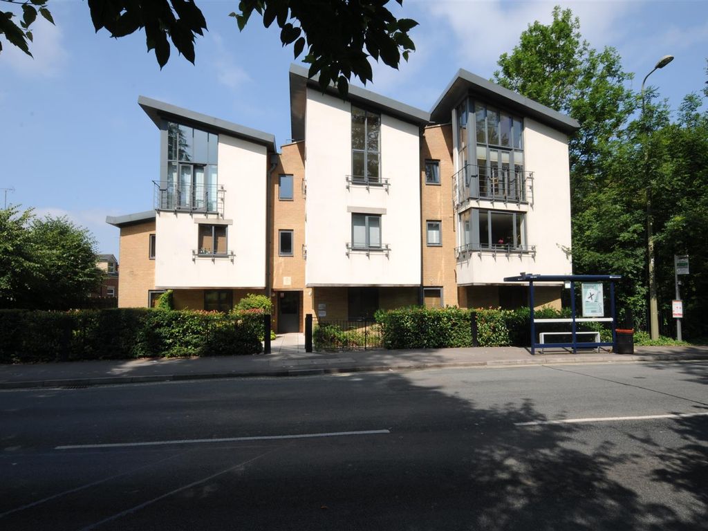 3 bed flat to rent in Marston Road, Oxford OX4, £2,400 pcm