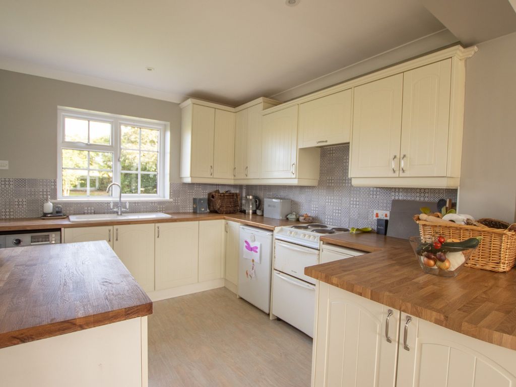 3 bed detached house for sale in Lower Lynn Road, Little Massingham, King's Lynn PE32, £495,000