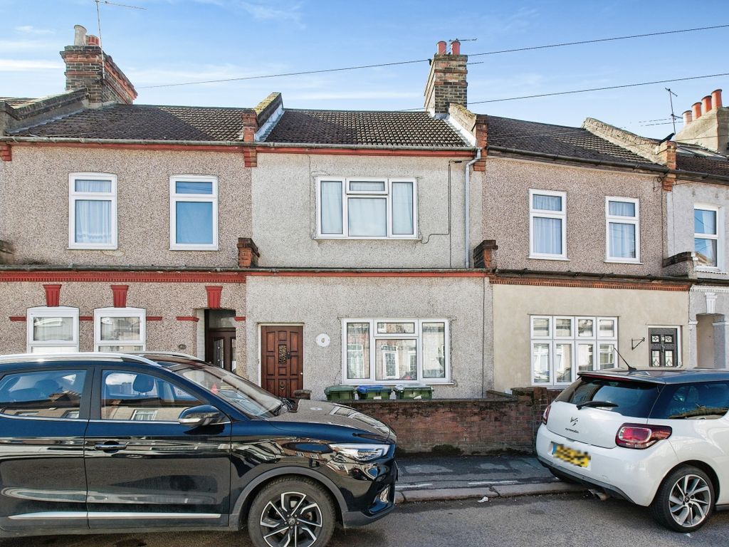 3 bed terraced house for sale in Northumberland Park, Erith DA8, £395,000