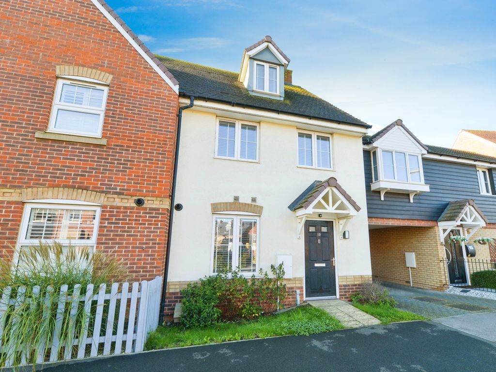 4 bed terraced house for sale in Walker Mead, Biggleswade, Bedfordshire SG18, £390,000