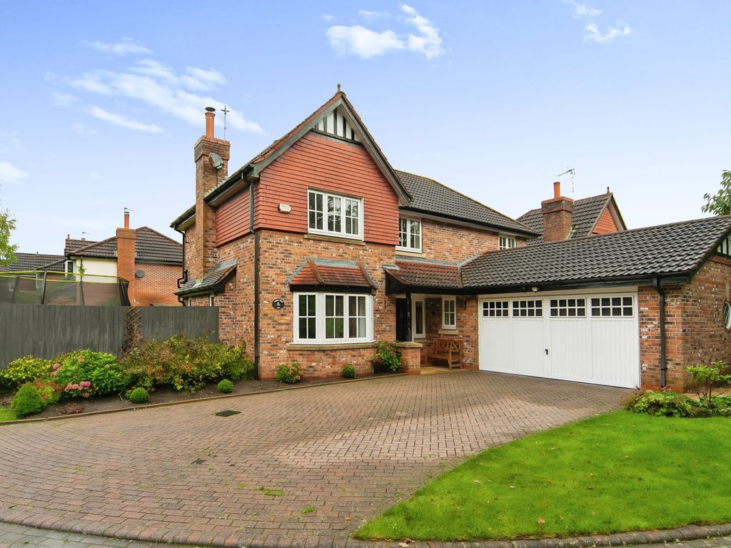 4 bed detached house for sale in Abbots Mere Close, Northwich CW8, £600,000