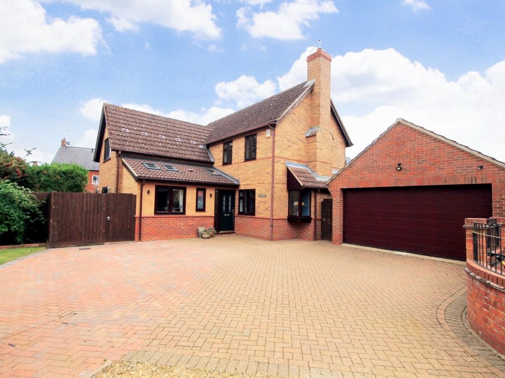 4 bed detached house for sale in The Croft, Brixworth, Northampton NN6, £525,000