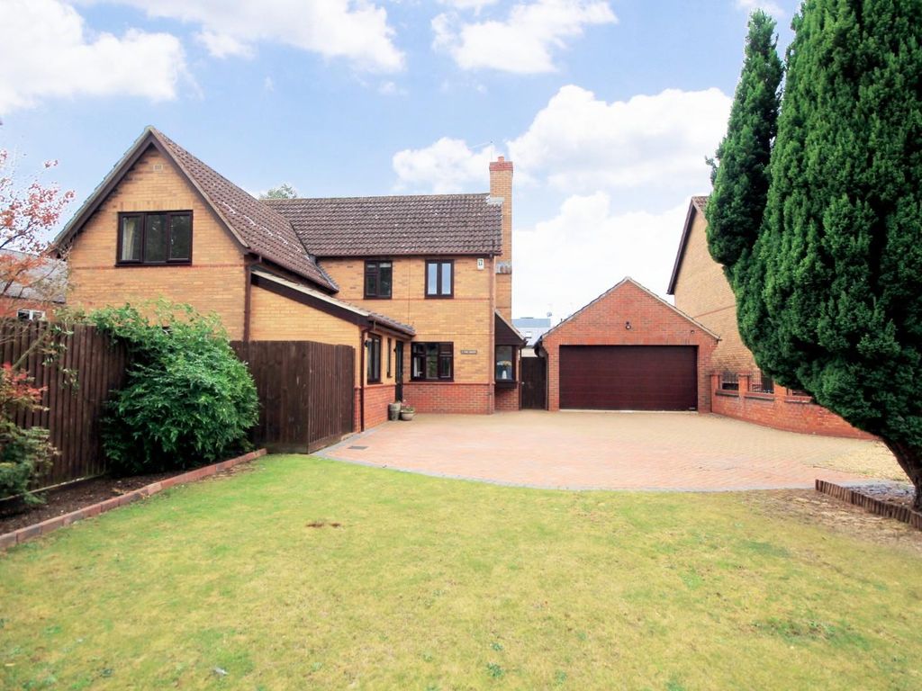 4 bed detached house for sale in The Croft, Brixworth, Northampton NN6, £525,000