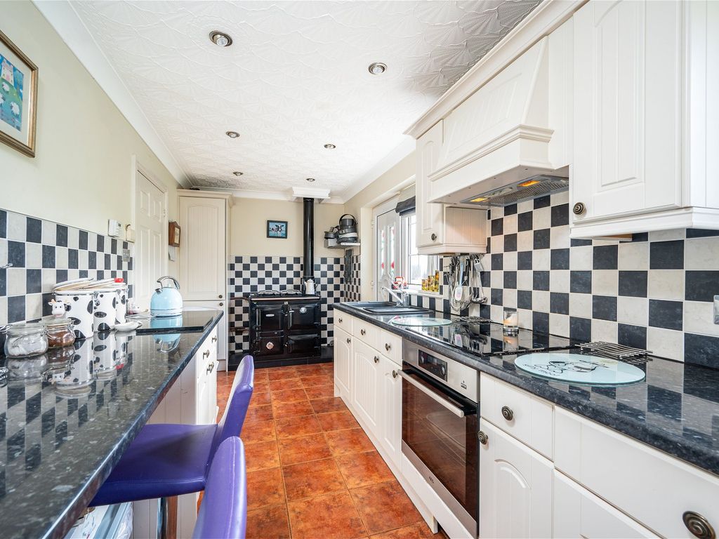 4 bed detached house for sale in Llanddewi Skirrid, Abergavenny NP7, £750,000