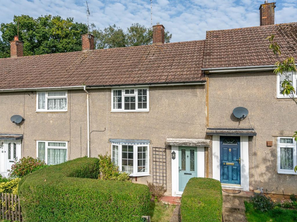2 bed terraced house for sale in Rowcroft, Chaulden, Hemel Hempstead, Hertfordshire HP1, £350,000