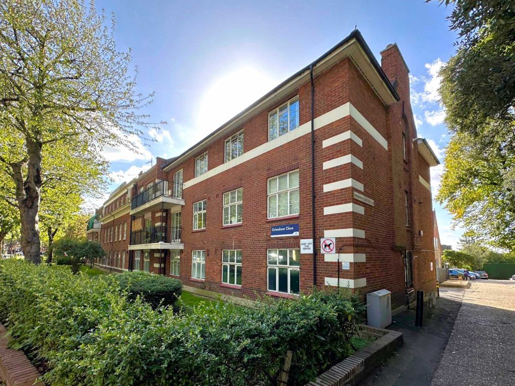 1 bed flat for sale in Grimshaw Close, North Road, London N6, £375,000