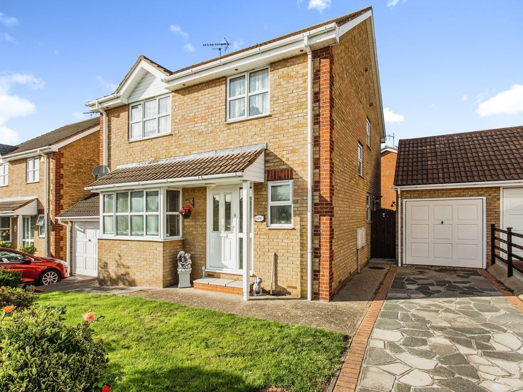 4 bed detached house for sale in Princess Gardens, Rochford, Essex SS4, £450,000