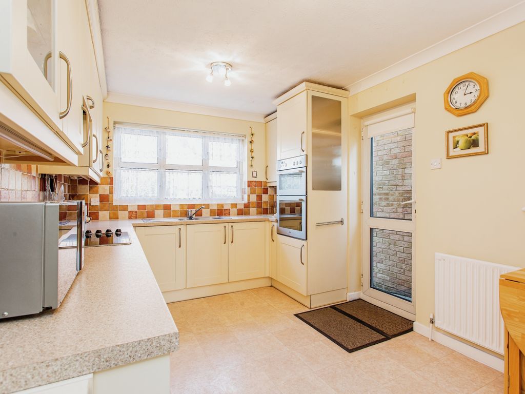 4 bed detached house for sale in Princess Gardens, Rochford, Essex SS4, £450,000