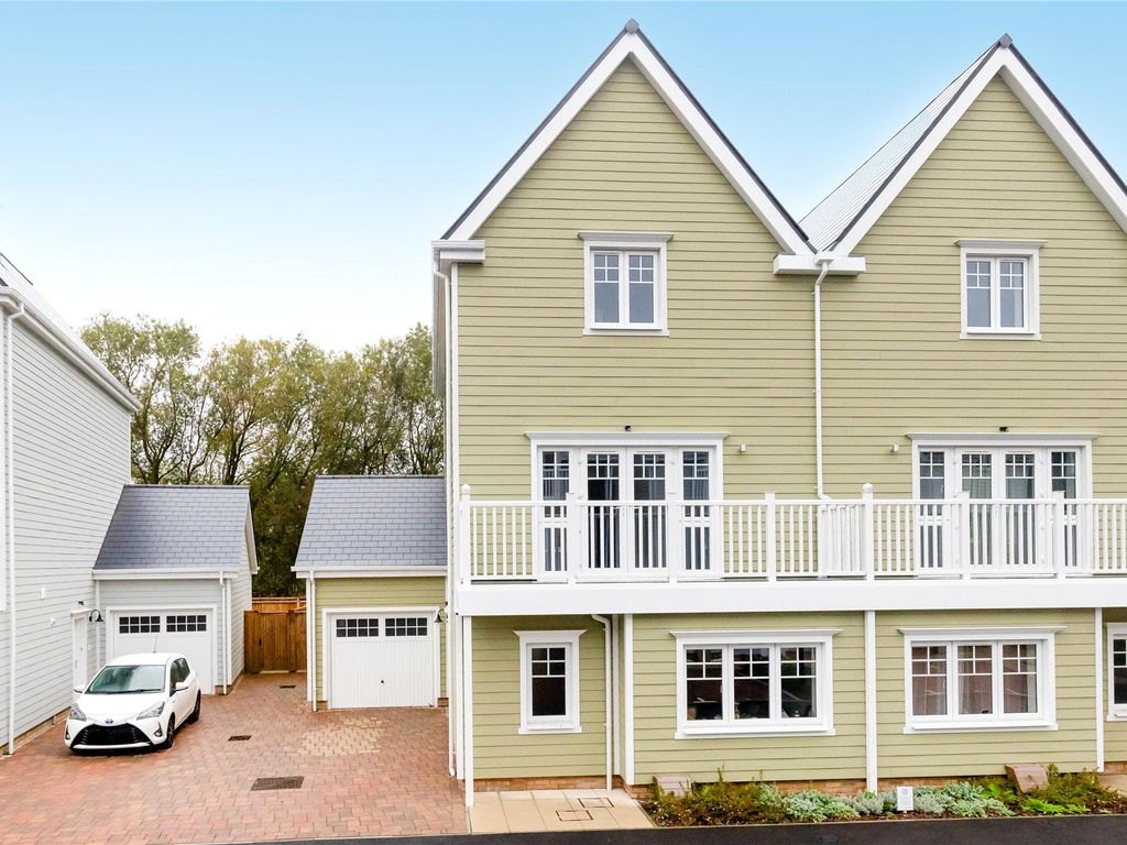 5 bed semi-detached house for sale in Maine Street, Reading, Berkshire RG2, £750,000
