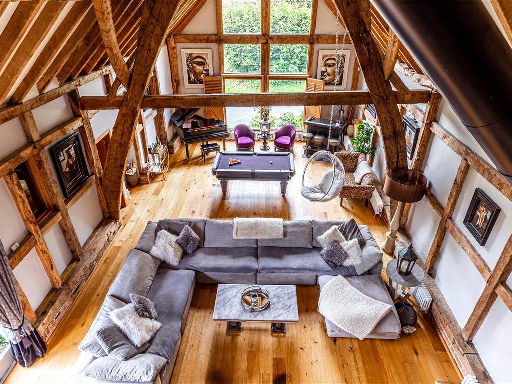 3 bed barn conversion for sale in Pipers Hill, Great Gaddesden, Hertfordshire HP1, £1,395,000