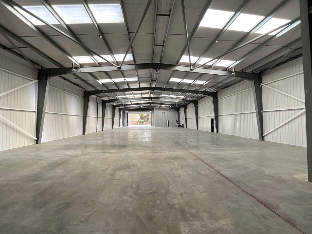 Warehouse to let in Verney Road, London SE16, Bermondsey,, £335,160 pa