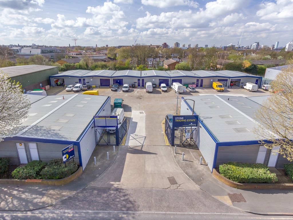 Warehouse to let in Unit 16, Stone Trading Estate, Brixton SE24, Brixton,, £30,000 pa