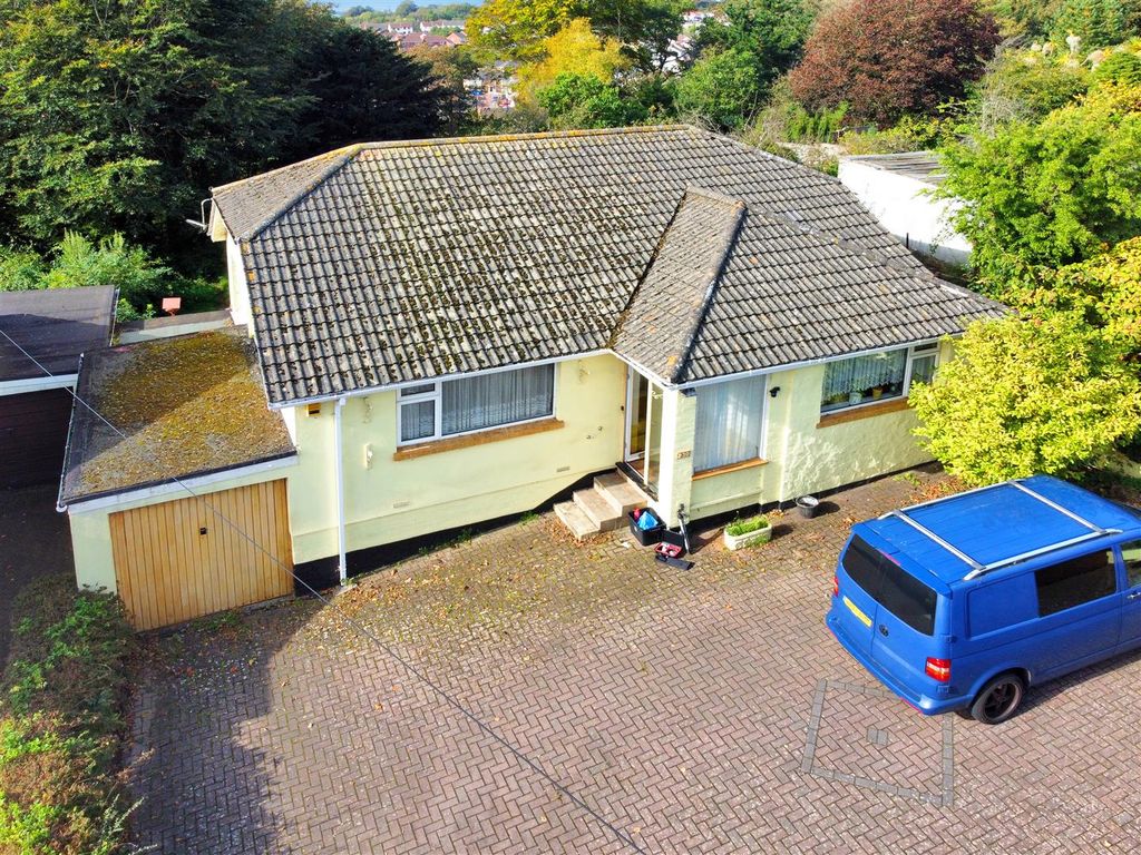 3 bed detached bungalow for sale in Barton Hill Road, Torquay TQ2, £360,000