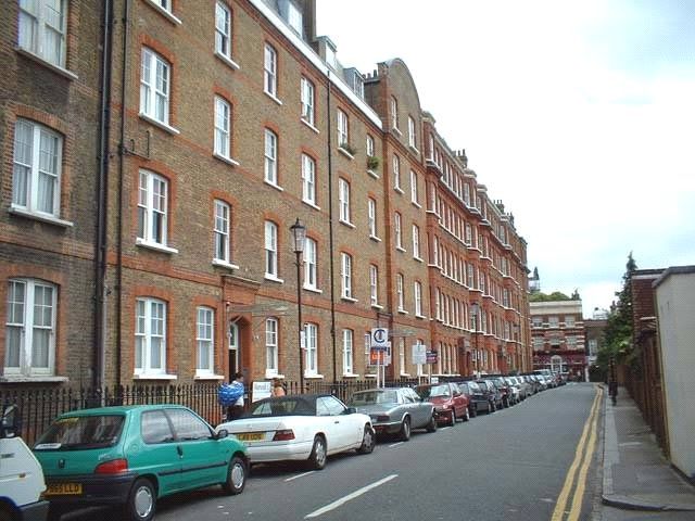 2 bed flat for sale in Warwick Chambers, Kensington, London W8, £795,000