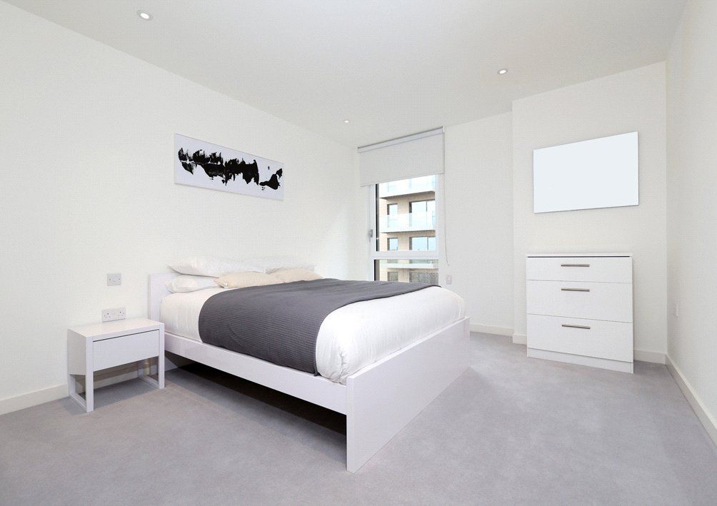 1 bed flat for sale in City View Apartments, Devan Grove N4, £465,000