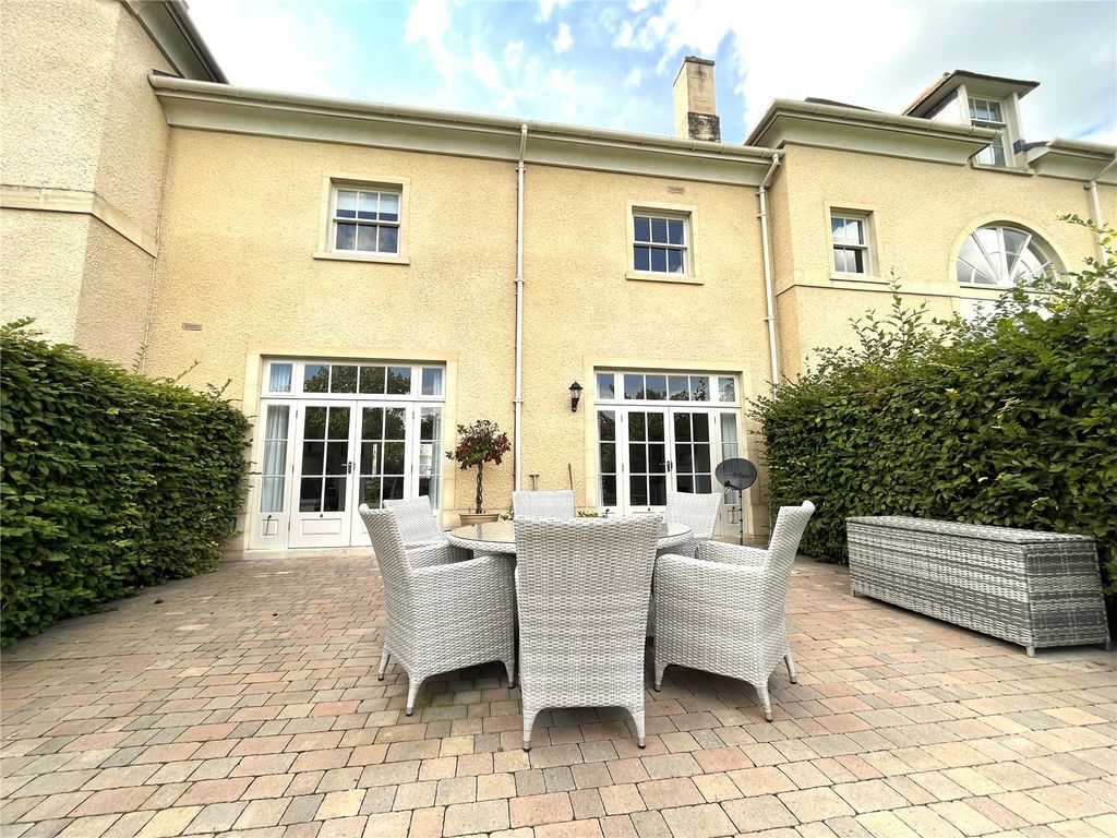 4 bed terraced house for sale in The Stables, Lechlade, Gloucestershire GL7, £695,000