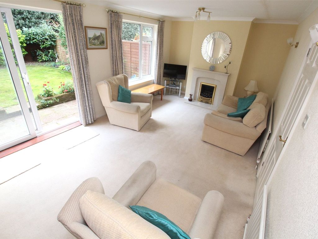 3 bed terraced house for sale in Brookhill Close, East Barnet, Barnet, Hertfordshire EN4, £530,000
