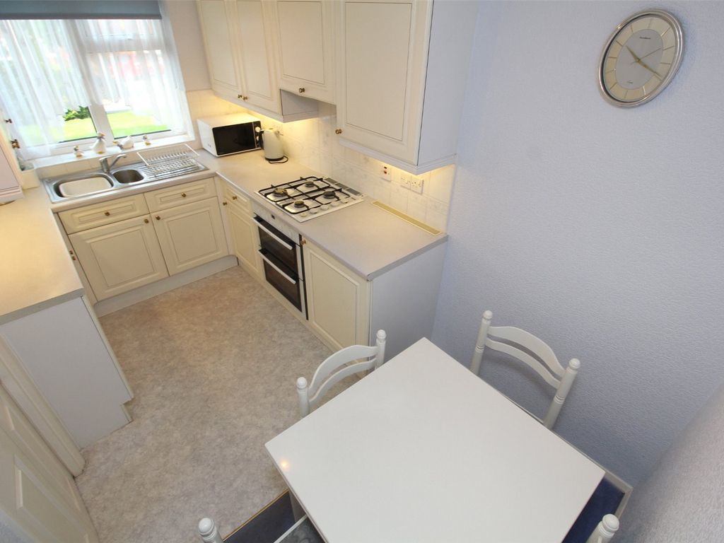 3 bed terraced house for sale in Brookhill Close, East Barnet, Barnet, Hertfordshire EN4, £530,000