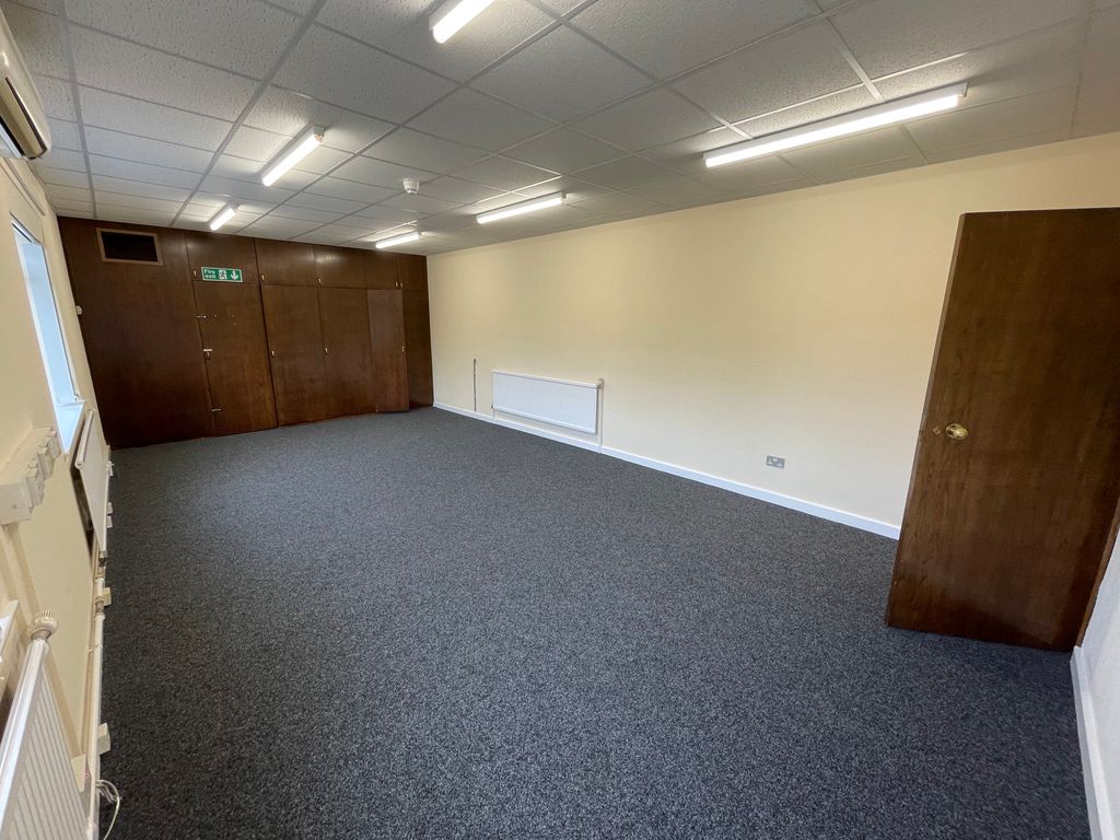 Industrial to let in Unit 4-11 Station Mills, Station Road, Wyke, Bradford BD12, Non quoting