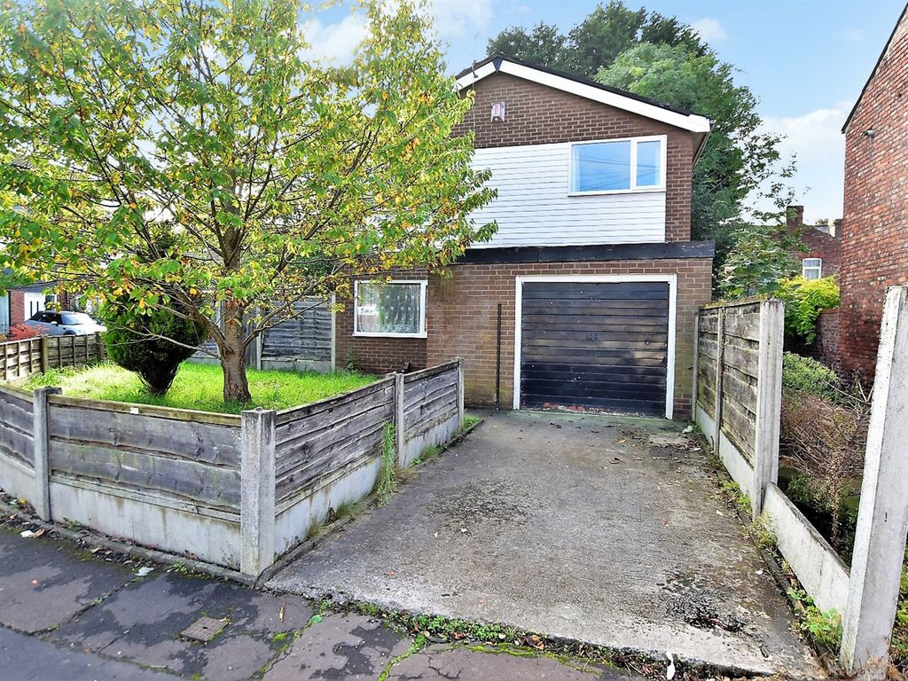 3 bed detached house for sale in Norwood Avenue, Didsbury, Manchester M20, £395,000