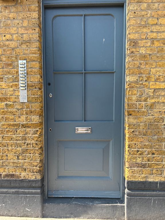 Studio to rent in White Hart Lane, London N17, £1,050 pcm