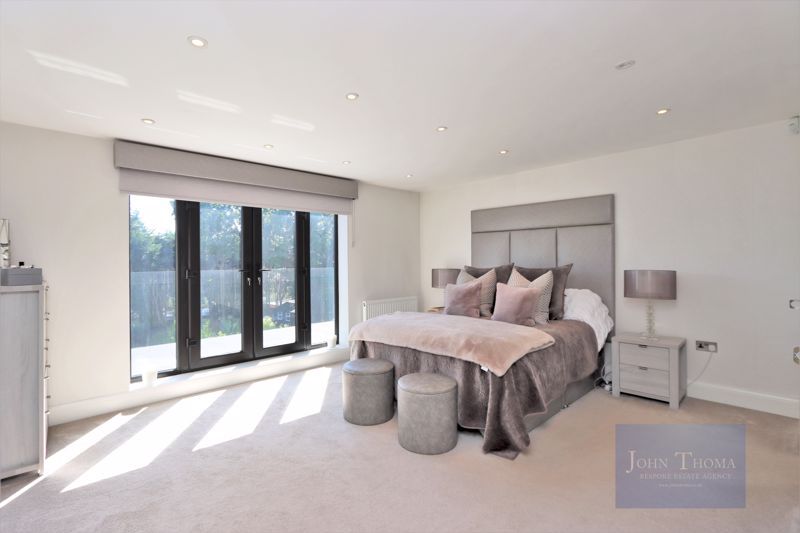 5 bed detached house for sale in Chigwell Rise, Chigwell IG7, £1,900,000