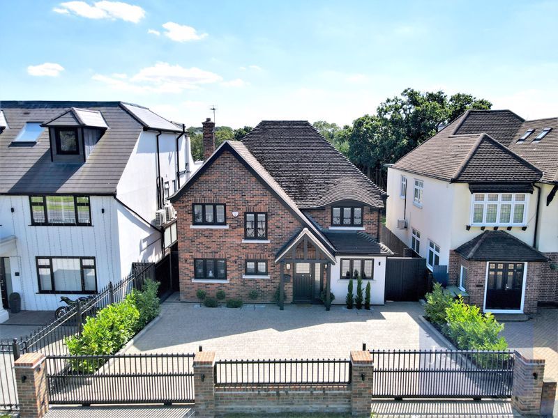 5 bed detached house for sale in Chigwell Rise, Chigwell IG7, £1,900,000