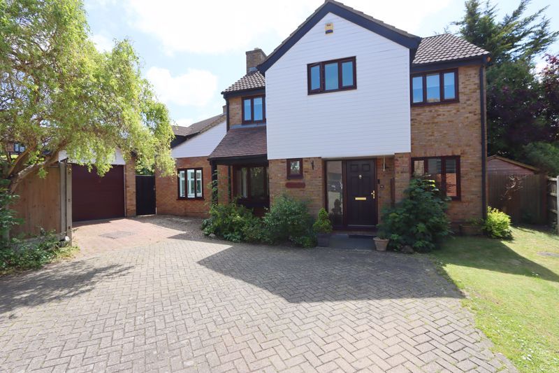4 bed detached house for sale in Morgan Way, Woodford Green IG8, £799,995