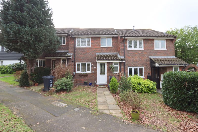 3 bed terraced house for sale in Kinnaird Way, Woodford Green IG8, £549,995