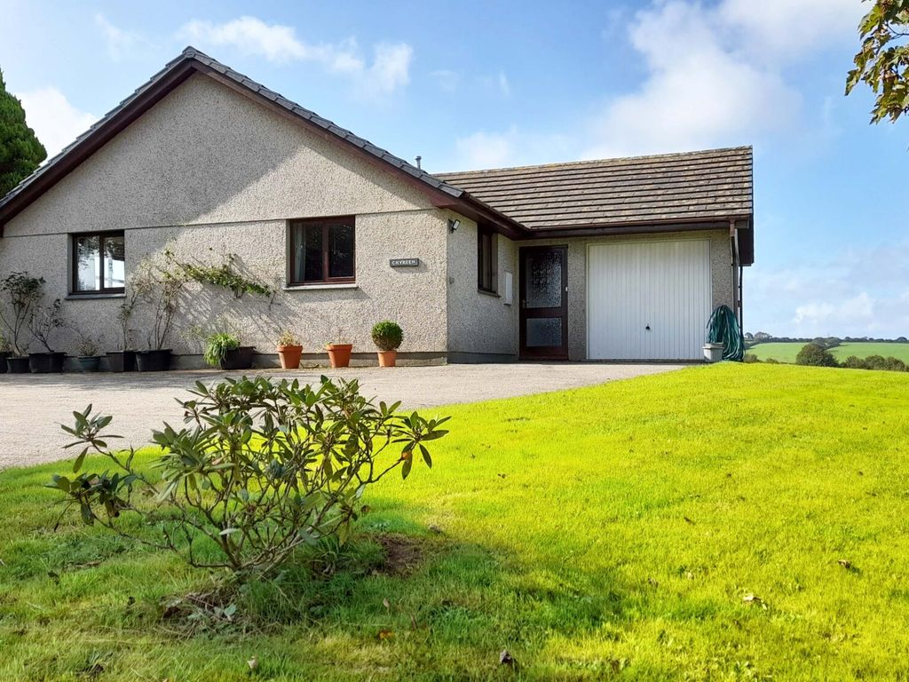 4 bed detached bungalow for sale in Treningle Hill, Bodmin PL30, £450,000